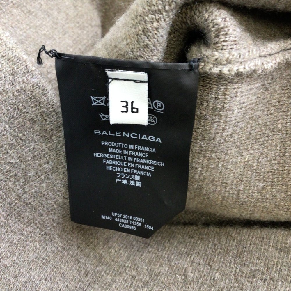 BALENCIAGA TAUPE SHORT SLEEVED SWEETHEART NECKLINE WOOL KNIT SWEATER - Picture 5 of 5